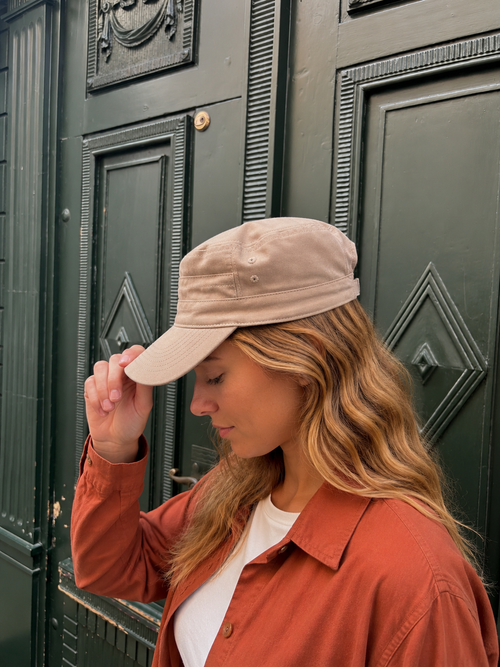 Beige Retro Kasket